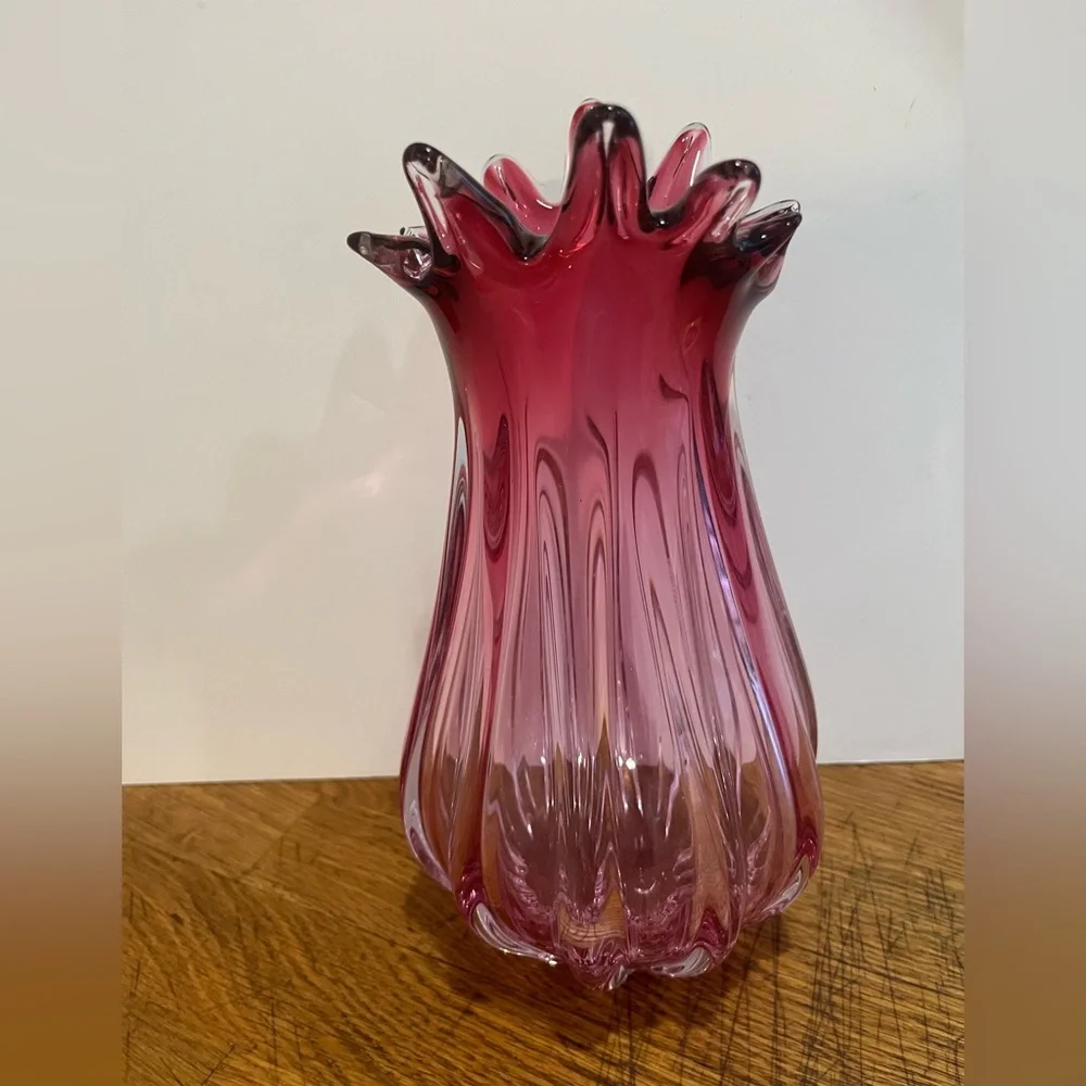 Chribska Glassworks Handblown  Cranberry Pink Czechoslovakian Art Glass‎ Vase
